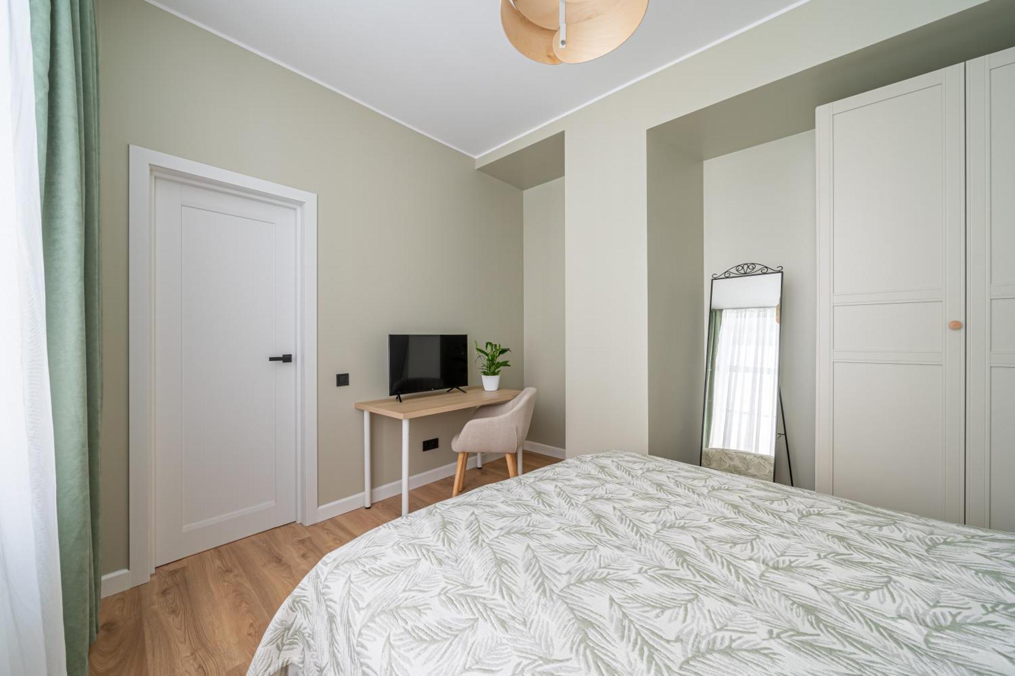 Spacious 1-Bedroom Apartment In The Heart Of Old Town Riga Kültér fotó